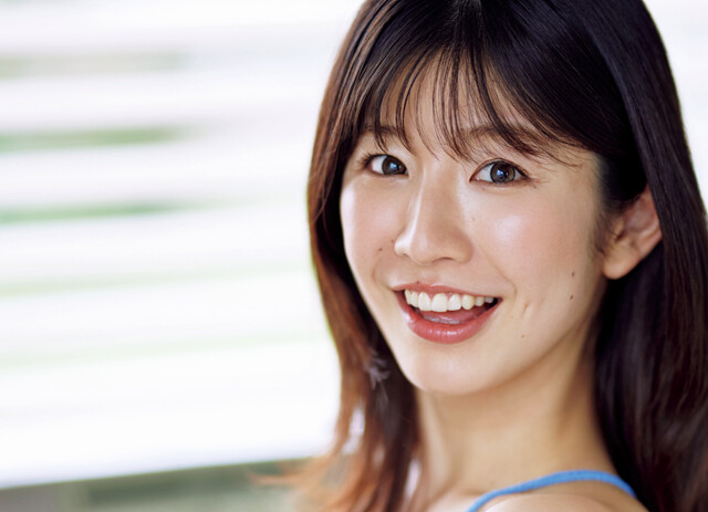 元保育士で今回初グラビアの望月風花。いとこには有名グラドルも!「いとこが20人もいるんです」
